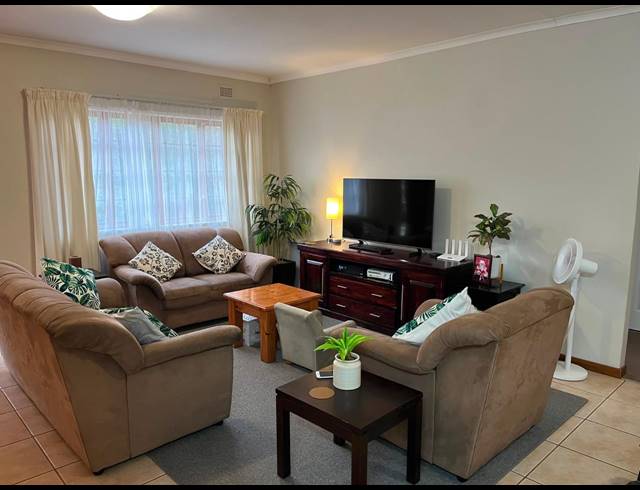 3 BEDROOM SECTIONAL TITLE TO LET IN HOWICK NORTH